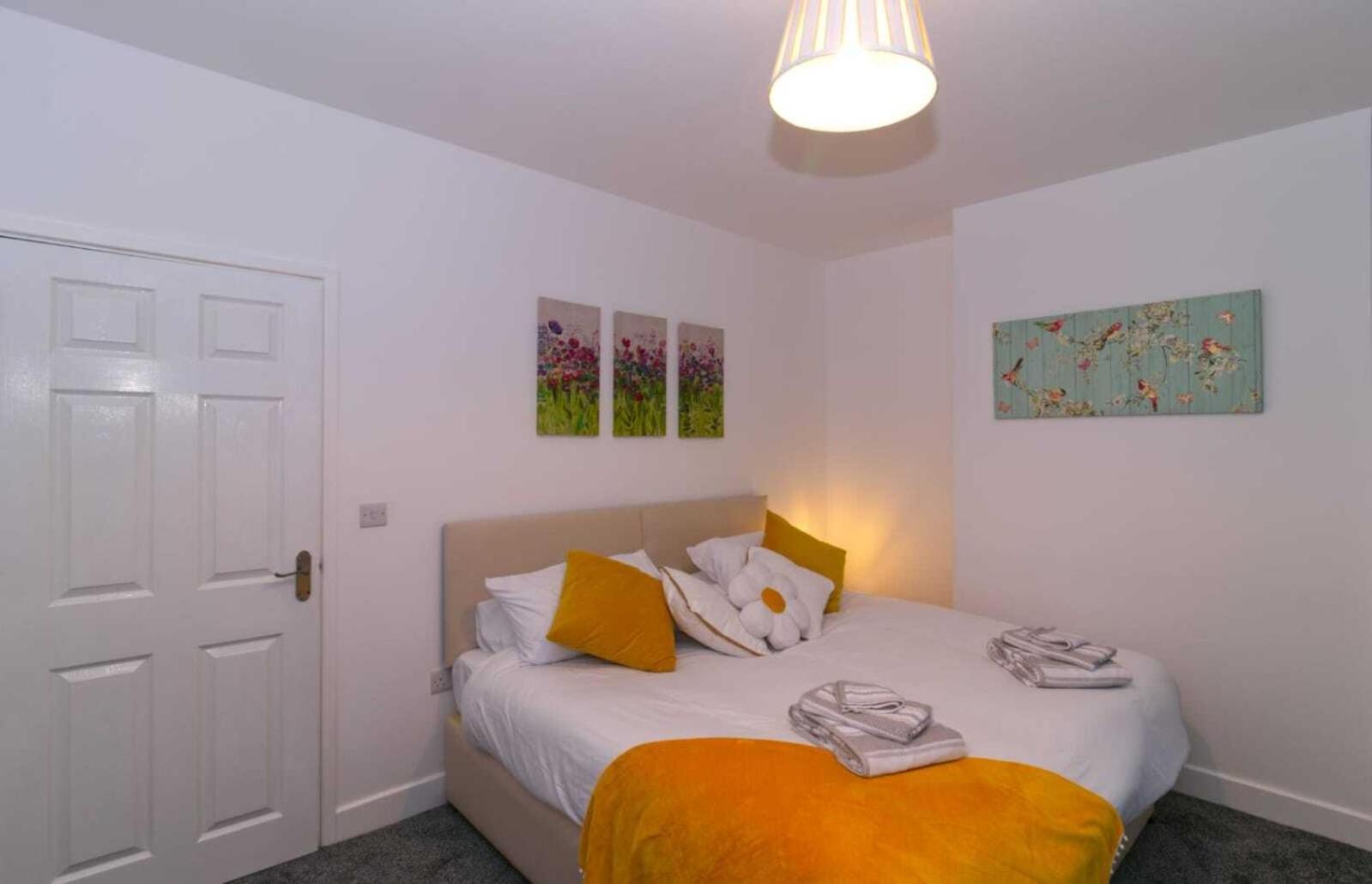 Rydal House 2 Bedroom House With Upstairs Bathroom Newton-le-Willows Chambre photo